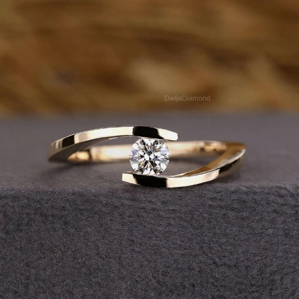 Lab Grown Diamond Engagement Ring: Bypass Solitaire, 14K Yellow Gold