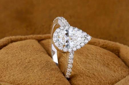 2 CT Pear Cut Moissanite Engagement Ring: Halo Solitaire, 14K Gold - Image 4