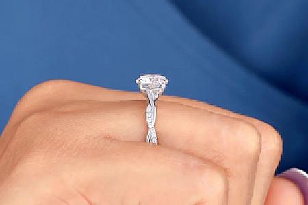 Moissanite Engagement Ring: 1.0 CT Round Cut, Twisted Vine Band - Image 5