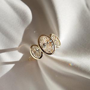 Oval Bezel Lab-Grown Diamond Engagement Ring: 14K Gold Anniversary Ring - Image 1