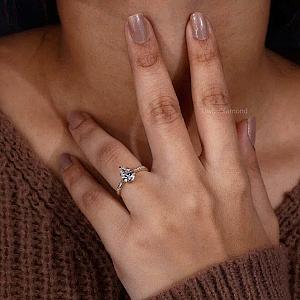 IGI Certified Pear Lab Grown Diamond Engagement Ring: Gold Anniversary Ring - Image 6