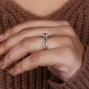 Lab Grown Diamond Engagement Ring: Twisted Band, Solid Gold - Image 5