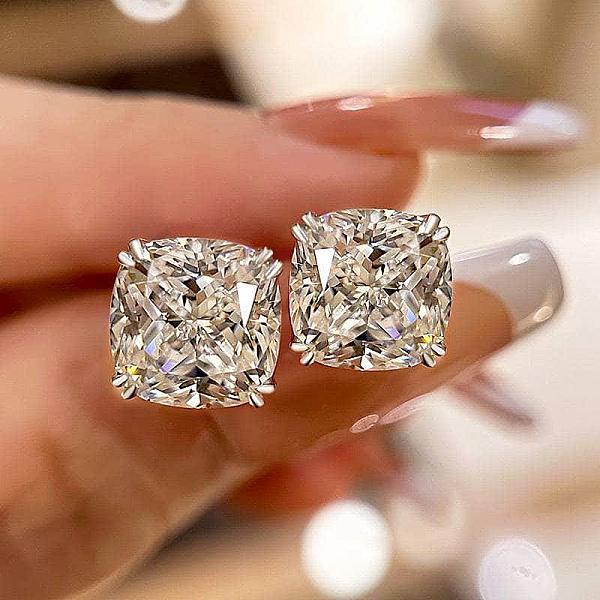 Cushion Cut Lab Grown Diamond Stud Earrings: Minimalist Gold Solitaire