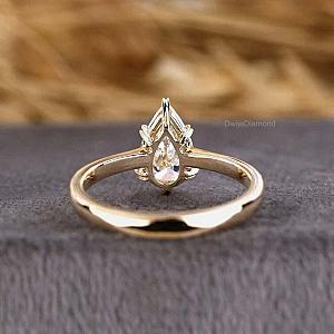 IGI Certified Pear Lab Grown Diamond Engagement Ring: Gold Anniversary Ring - Image 4