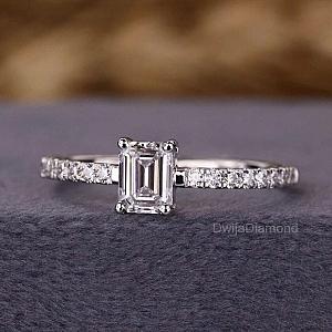 Emerald Cut Lab Grown Diamond Engagement Ring: Solid Gold Solitaire - Image 3