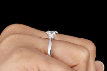 Oval Moissanite Engagement Ring: Three Stone Pear Cut, 2 CT - Image 5
