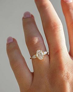 Oval Lab Grown Diamond Three Stone Engagement Ring: 14k Gold, Pear Side Stones - Image 4