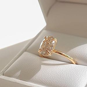 Oval Lab Grown Diamond Engagement Ring: Solid Gold Solitaire - Image 6
