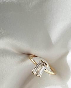 2.00CT Emerald Cut Lab Grown Diamond Ring: 14K Yellow Gold Half Bezel Set - Image 5