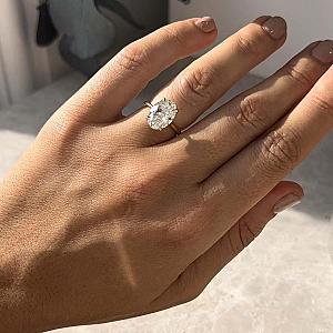4 CT Oval Lab Grown Diamond Engagement Ring - 18k Yellow Gold - Image 7