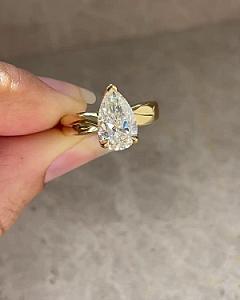 Pear Cut Lab Grown Diamond Engagement Ring: 14K Gold Solitaire - Image 1
