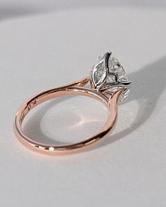 2.5 Carat Oval Lab Grown Diamond Engagement Ring: VVS2 E, Gold & Platinum - Image 2