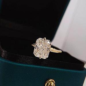 5.0 CT Radiant Cut Moissanite Engagement Ring: Solid Gold Solitaire - Image 5