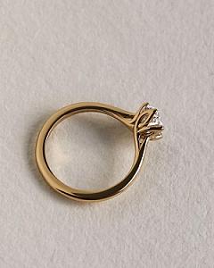 Oval Lab Grown Diamond Engagement Ring: Solitaire Gold Ring, IGI Certified - Image 3