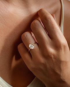 Oval Lab Grown Diamond Engagement Ring: Solitaire Gold Ring, IGI Certified - Image 4