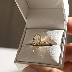 3Ct Oval Lab Grown Diamond Engagement Ring: Bezel Setting, IGI Certified - Image 6