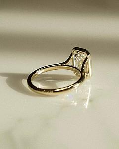 2 Carat Emerald Cut Lab Grown Diamond Ring: 14k Yellow Gold Bezel Set - Image 3