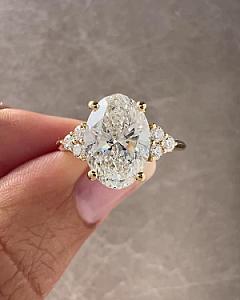 Oval Lab Grown Diamond Engagement Ring: 14k Gold Anniversary Ring - Image 1