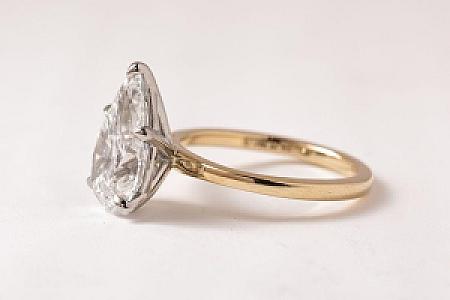 Pear Lab Grown Diamond Solitaire Ring: F/VS Engagement Ring - Image 5