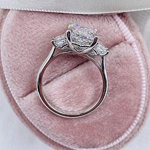 3.5 CT IGI Radiant Lab Grown Diamond Ring: 18k White Gold Trapezoid Engagement Ring - Image 5