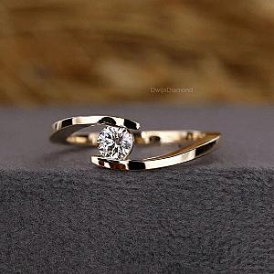 Lab Grown Diamond Engagement Ring: Bypass Solitaire, 14K Yellow Gold - Image 3